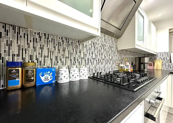 Laburnum House-Comfortable Rooms Near City Of London